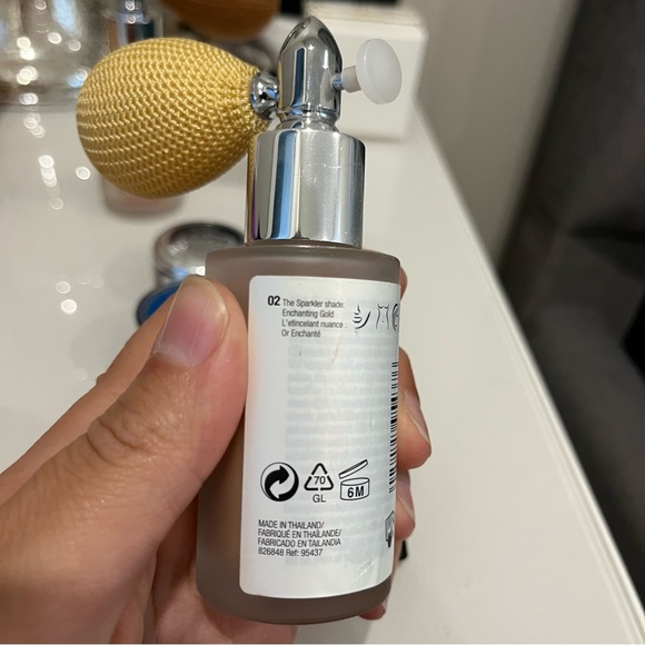 Bundle of 4 eyeshadows, 1 bkush and 2 body shimmers - Picture 4 of 14